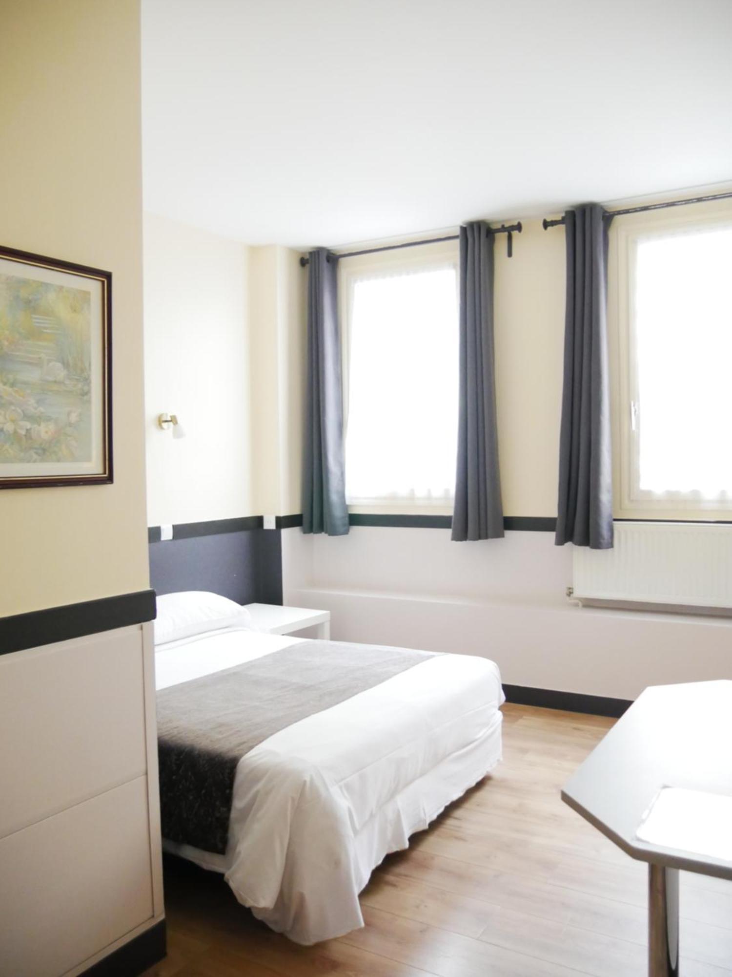 Hotel Des Bains A 10 Min De Paris Maisons-Alfort Esterno foto