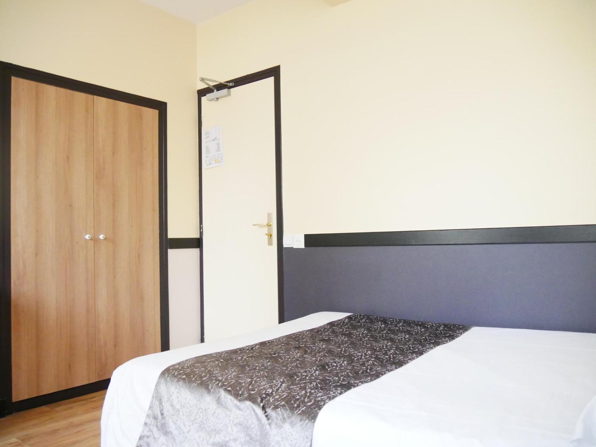 Hotel Des Bains A 10 Min De Paris Maisons-Alfort Esterno foto