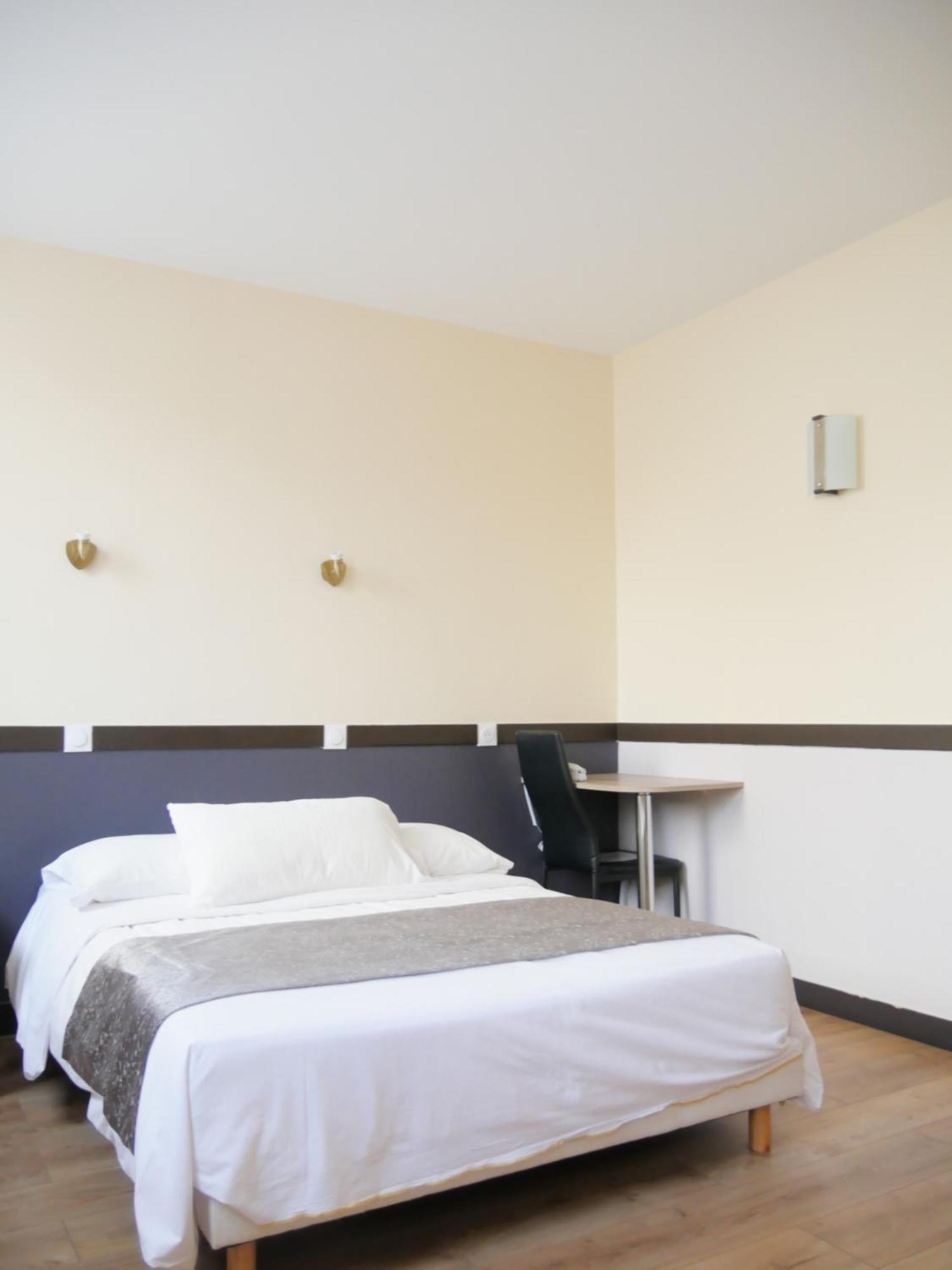 Hotel Des Bains A 10 Min De Paris Maisons-Alfort Esterno foto